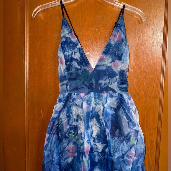 NWT lulus maxi dress - Picture 2 of 9